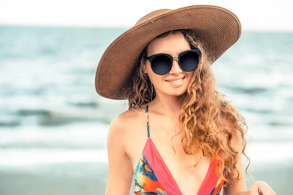 Happy Young Woman Wearing Swimsuit Having Good Time Tropical Beach — Stock Photo, Image