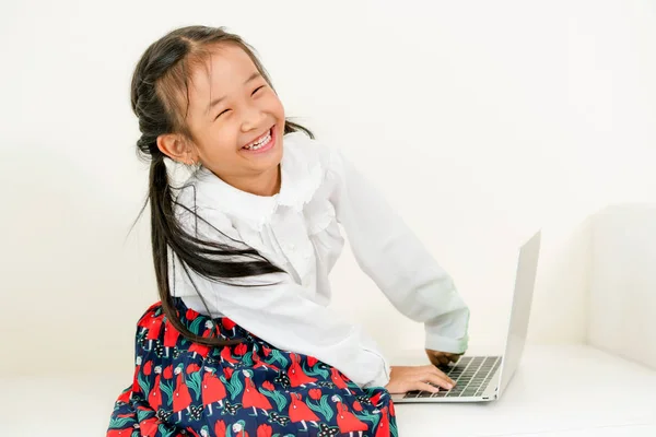 Little Happy Kid Using Laptop Computer Sitting White Sofa Childhood — Stock Photo, Image