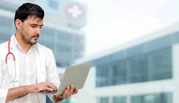 Médico Usar Computador Portátil Hospital Serviço Médico Saúde Pessoal Médico — Fotografia de Stock