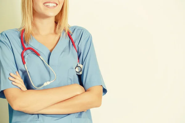 Jovem Mulher Médico Retrato Sobre Fundo Branco — Fotografia de Stock