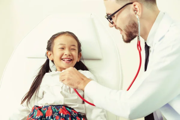 Young Male Doctor Examining Little Kid Hospital Office Kid Happy — Stock Photo, Image