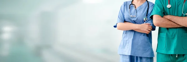 Two Hospital Staffs Surgeon Doctor Nurse Standing Arms Crossed Hospital — Stock Photo, Image