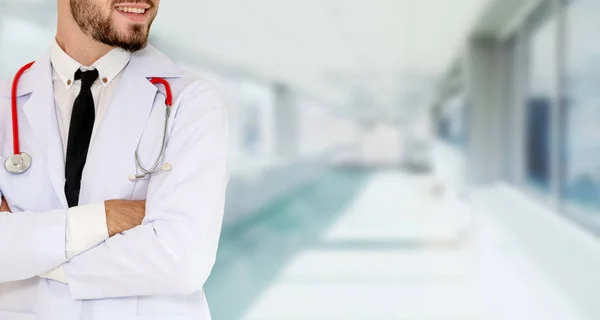 Jonge Mannelijke Dokter Het Ziekenhuis Diensten Voor Medische Gezondheidszorg Artsen — Stockfoto