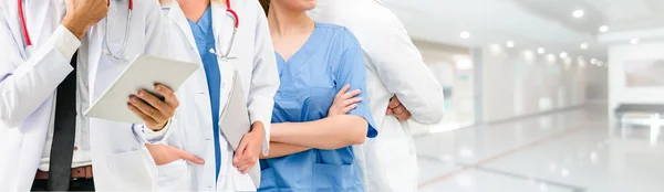 Gruppo Persone Sanitarie Medico Professionista Che Lavora Nello Studio Ospedaliero — Foto Stock