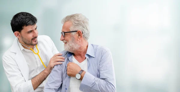 Arts Van Patiënt Bezoeken Het Ziekenhuis Concept Van Medisch Personeel — Stockfoto