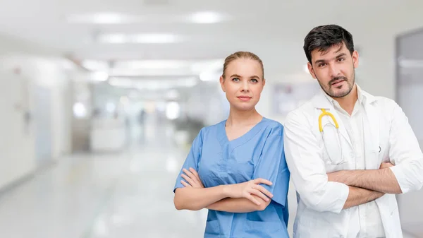 Médicos Consultório Hospital Trabalhar Com Outro Médico Serviços Saúde Médicos — Fotografia de Stock