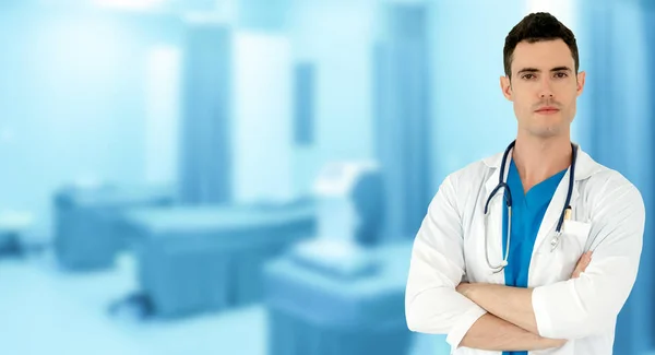 Junge Ärztin Krankenhaus Medizinische Versorgung Und Ärztliches Personal — Stockfoto