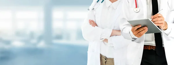 Groupe Des Professionnels Santé Médecin Professionnel Travaillant Dans Bureau Clinique — Photo