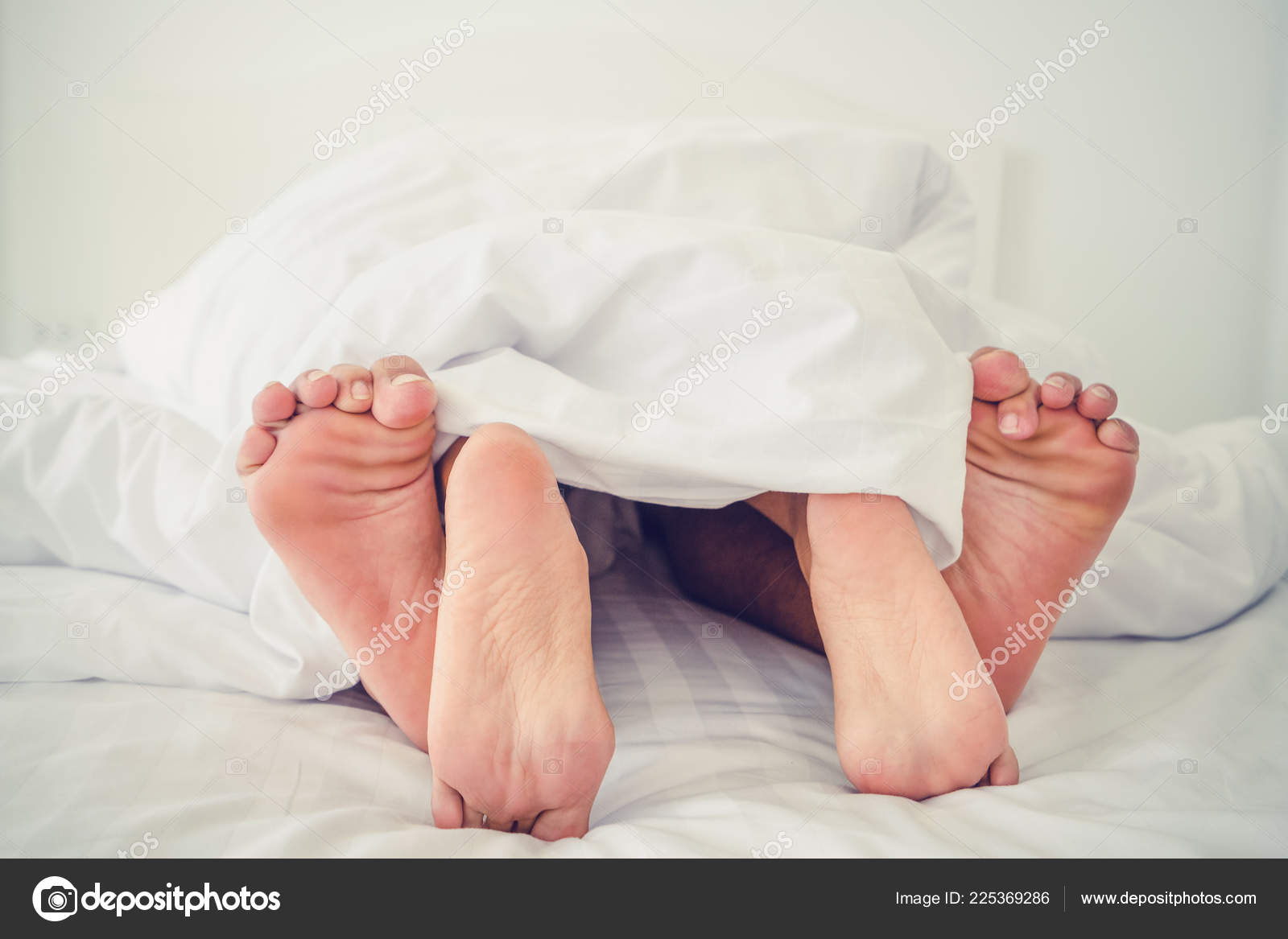 asijský pár domácí sex přezdívky pro kluky s velkými ptáky