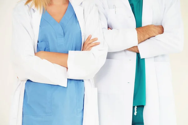 Retrato Médico Médico Confianza Médico Quirúrgico Con Los Brazos Cruzados — Foto de Stock