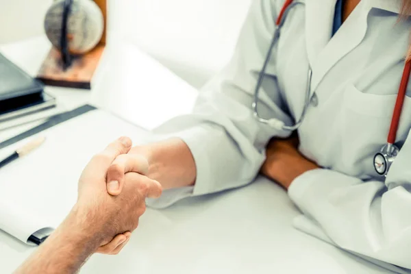 Woman Doctor Doing Handshake Male Patient Hospital Office Room Healthcare — Stock Photo, Image