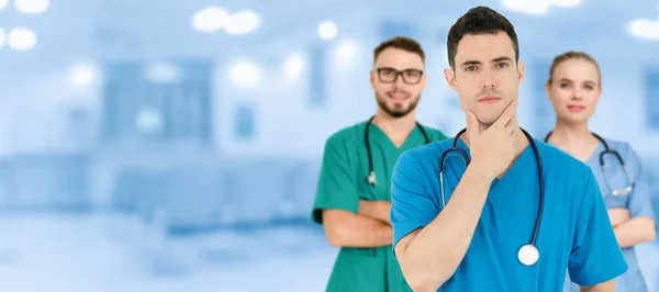 Groupe Des Professionnels Santé Médecin Professionnel Travaillant Dans Bureau Clinique — Photo