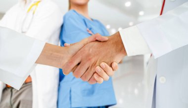 Sağlık insan grubu. Diğer doktorlar, hemşire ve cerrah hastane ofis veya klinik çalışma profesyonel doktor. Tıbbi Teknoloji Araştırma Enstitüsü ve Doktor personel hizmet anlayışı.