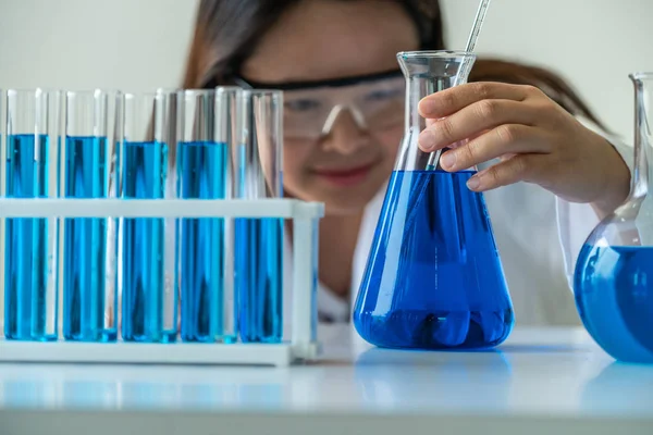 Woman Scientist Working Laboratory Examining Biochemistry Sample Test Tube Science — Stock Photo, Image