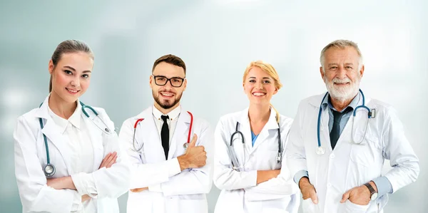 Groupe Des Professionnels Santé Médecin Professionnel Travaillant Dans Bureau Clinique — Photo