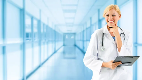 Une Femme Médecin Travaillant Bureau Hôpital Soins Médicaux Service Personnel — Photo