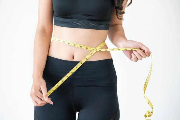 Primer Plano Mujer Con Cuerpo Delgado Midiendo Cintura Torso Nutrición — Foto de Stock