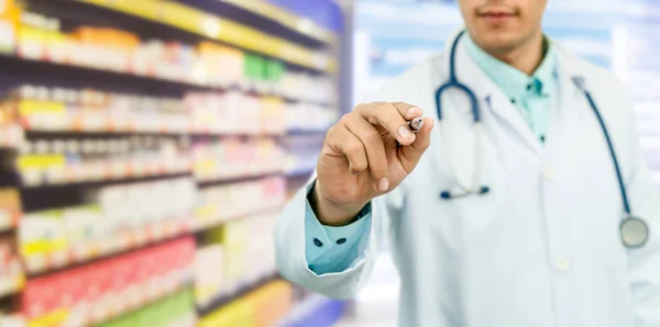 Farmacéutico Farmacia Apuntando Pluma Espacio Copia Vacío Para Texto Servicios — Foto de Stock