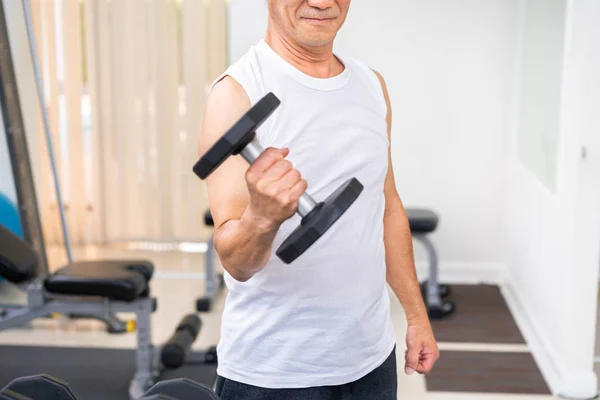 Senior Man Hijs Halter Fitnessruimte Senior Gezonde Levensstijl — Stockfoto