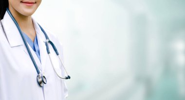 Hastanedeki profesyonel doktor. Sağlık sektörü ve doktor hizmetleri.