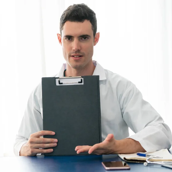 Arzt Der Krankenhausbüro Arbeitet Medizinisches Gesundheitskonzept — Stockfoto