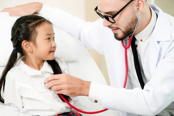 Young Male Doctor Examining Little Kid Hospital Office Kid Happy — Stock Photo, Image