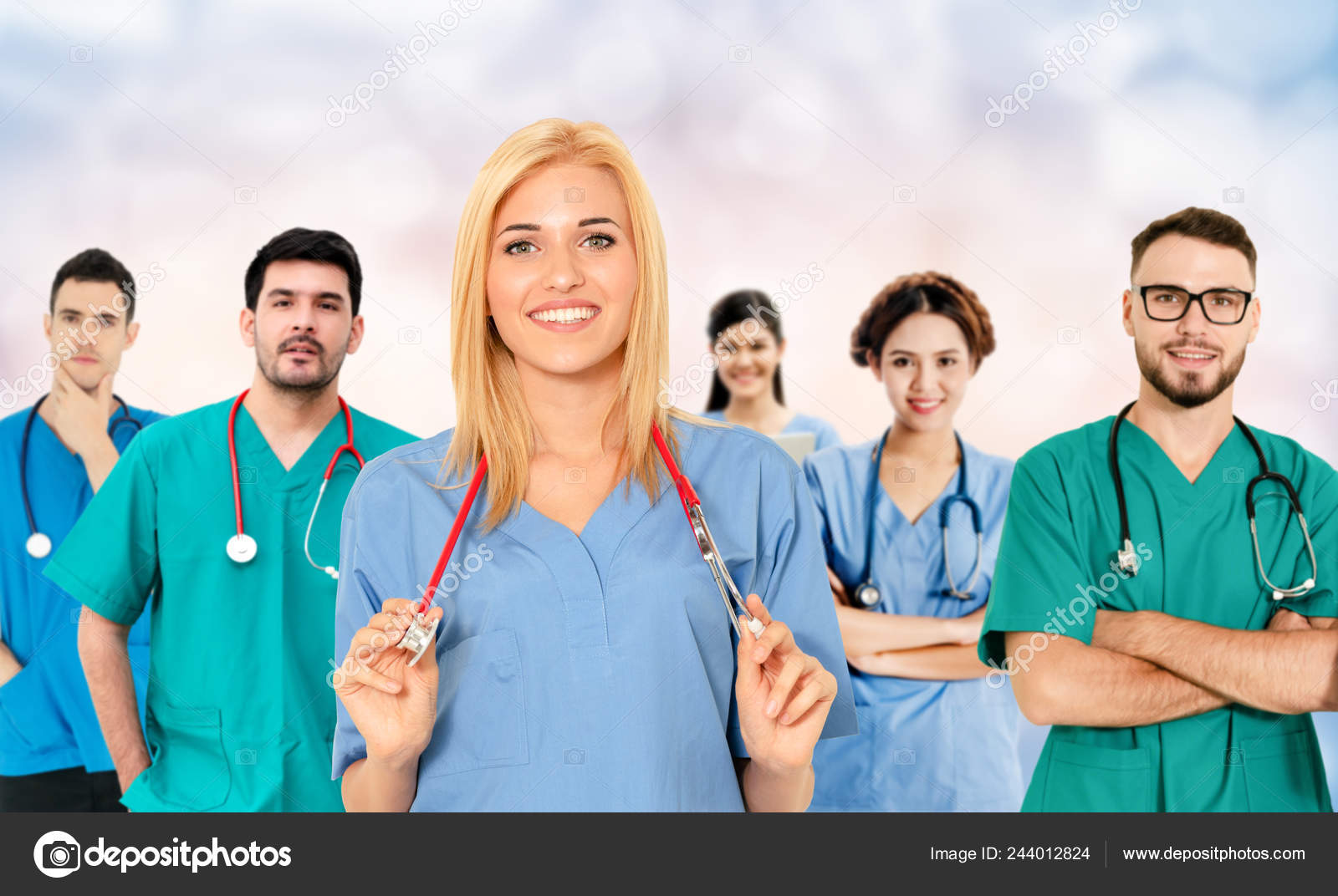 Grupo De Médicos E Enfermeiros E Pessoal Médico. Conceito De