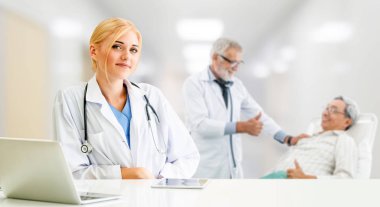 Sağlık insan grubu. Diğer doktorlar, hemşire ve cerrah hastane ofis veya klinik çalışma profesyonel doktor. Tıbbi Teknoloji Araştırma Enstitüsü ve Doktor personel hizmet anlayışı.