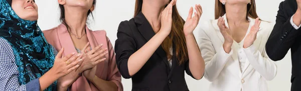 Zakenmensen Applaudisseren Een Zakelijke Bijeenkomst Prijsconcept Voor Conferenties Presentaties — Stockfoto