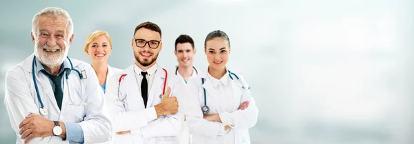 Groupe Des Professionnels Santé Médecin Professionnel Travaillant Dans Bureau Clinique — Photo