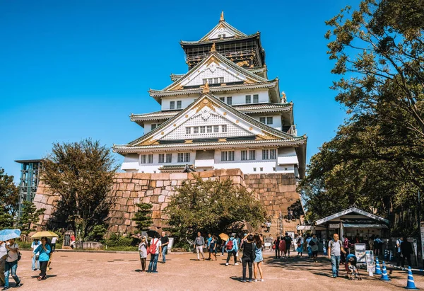 Il castello di Osaka a Osaka, Giappone . — Foto Stock