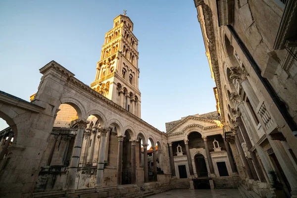 Palacio de Diocleciano en Split, Croacia . — Foto de Stock