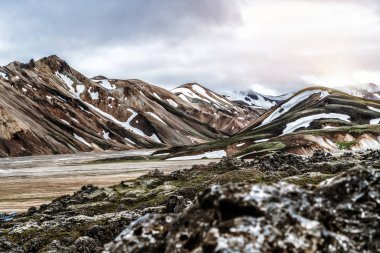 Landmannalaugar İzlanda 'nın manzarası 