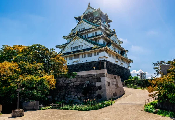 Il castello di Osaka a Osaka, Giappone . — Foto Stock