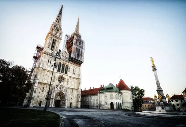 Загребский собор в центре города Загреб, Хорватия — стоковое фото
