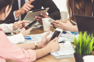 Ofis Odasında Grup Toplantısı.