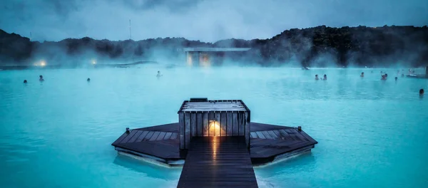 Geothermische Spa Blue Lagoon in Reykjavik, IJsland. — Stockfoto