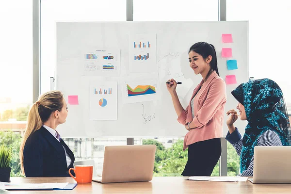 Multicultural working group in teamwork meeting. — Stock Photo, Image