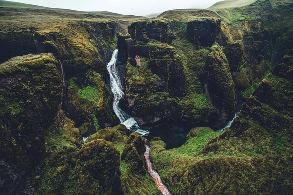 Unikt landskap i Fjadrargljufur på Island. — Stockfoto
