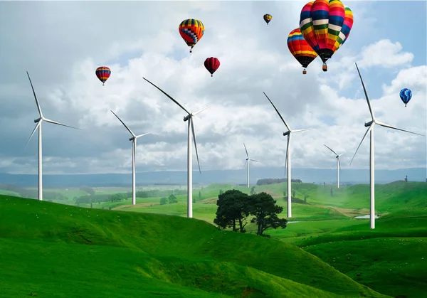 Parco eolico in un bellissimo paesaggio naturale . — Foto Stock