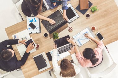 Ofis Odasında Grup Toplantısı.