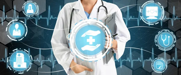 Hastanede Tıbbi Sağlık Grafik ile Doktor — Stok fotoğraf