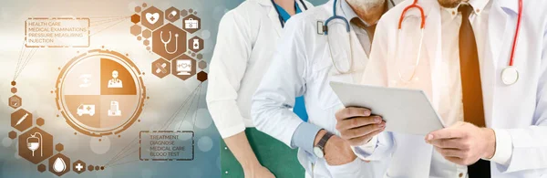 Doctor with health insurance healthcare graphic. — Stock Photo, Image