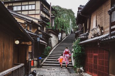 Traveler in Higashiyama District, Kyoto, Japonya