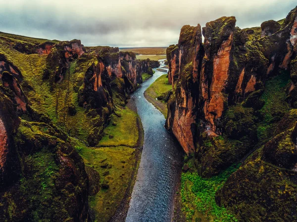 Paisaje único de Fjadrargljufur en Islandia. —  Fotos de Stock