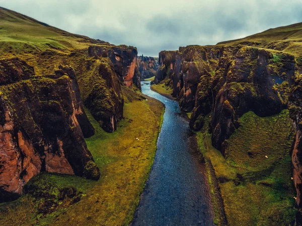 Unique landscape of Fjadrargljufur in Iceland. — Stock Photo, Image