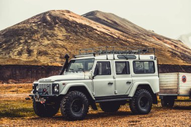 Landmannalaugar İzlanda 'da 4WD araba yolculuğu