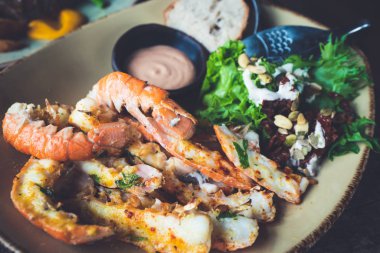 Langoustines - Istakoz yapılan İzlanda mutfağı.