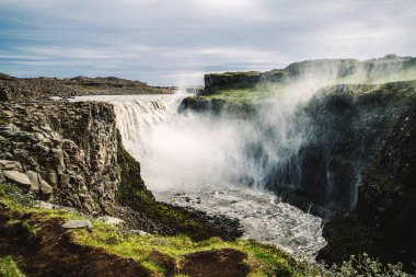 Kuzeydoğu İzlanda 'da Dettifoss şelalesi