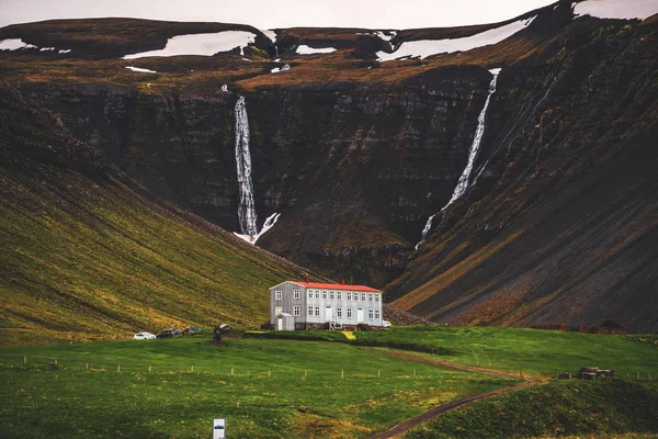 Prachtig berglandschap van West-IJsland. — Stockfoto